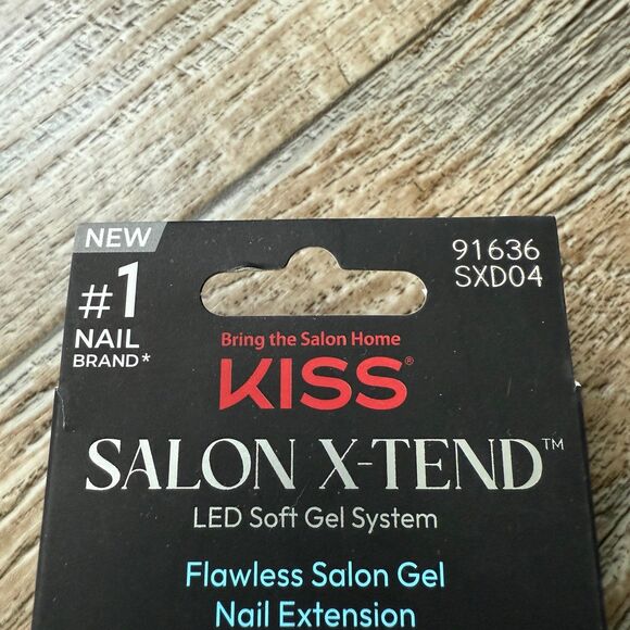 Kiss Nails Salon X-Tend LED Soft Gel System Medium French Ombré Nails - Picture 2 of 8